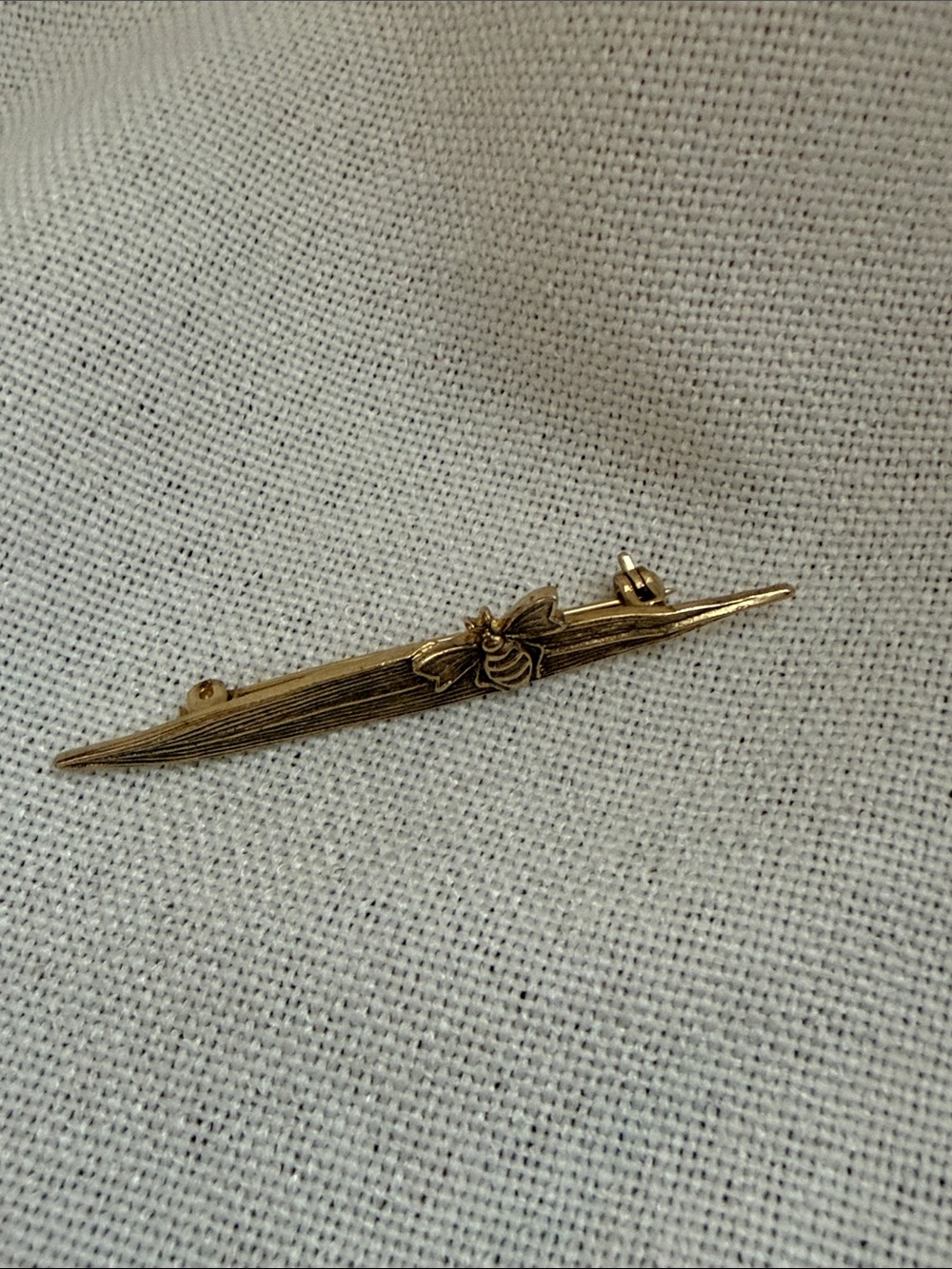 Gold Bee Bar Brooch - Elegant Women’s Accessory